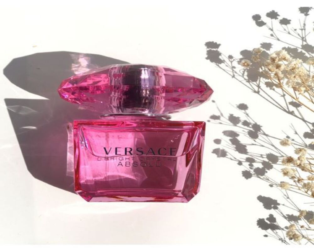 Thiết kế nước hoa Versace Bright Crystal Absolu